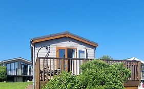 42 Pine Lodge & Sea Views